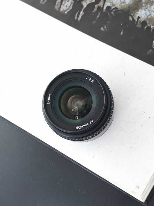 Nikon AF Nikkor 24mm F2.8