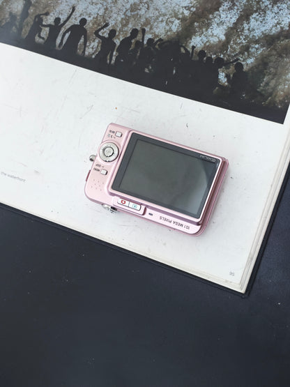 Used Casio EXILIM EX-Z1050 pink Digital Camera [No charger]