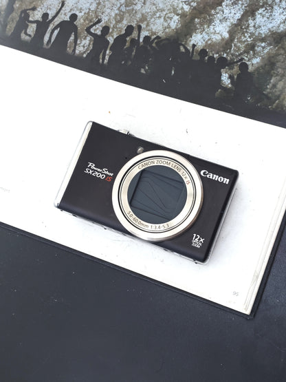 Used Canon PowerShot SX200 IS Digital Camera [No charger]