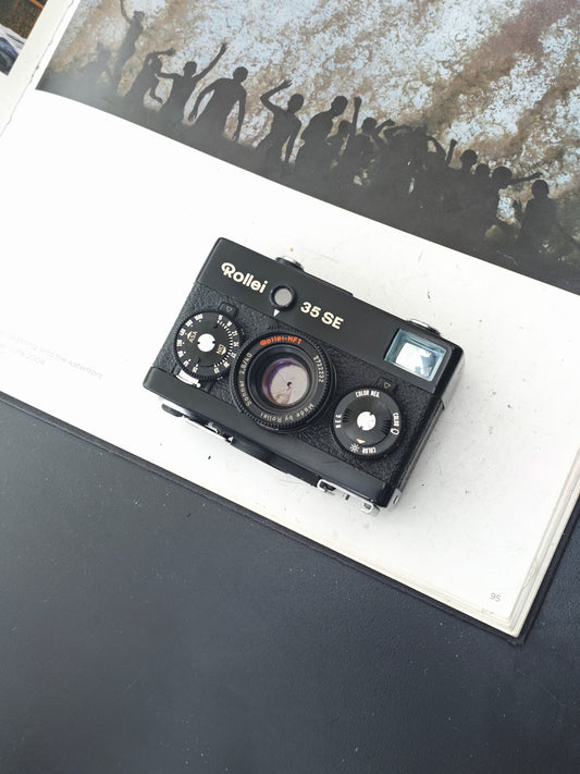 *READ* Rollei 35SE black