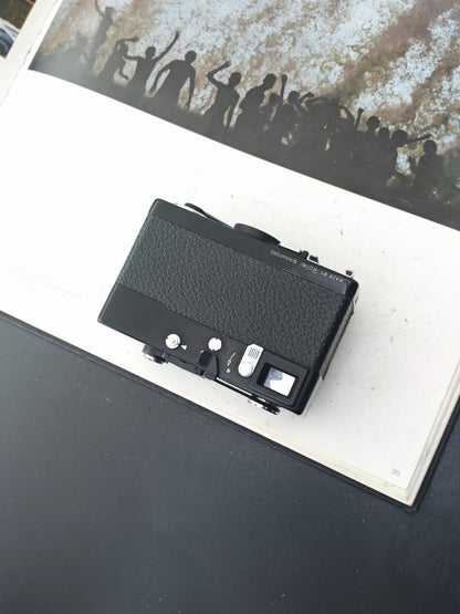 *READ* Rollei 35SE black