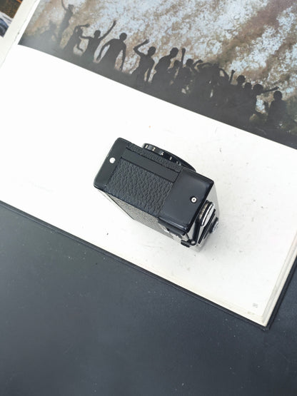 *READ* Rollei 35SE black