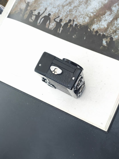 *READ* Rollei 35SE black