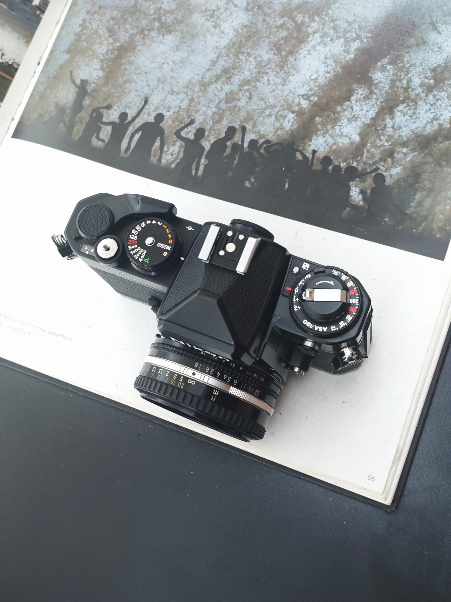 *READ* Nikon FE2 black with Nikkor 50mm F1.8 Ai-S