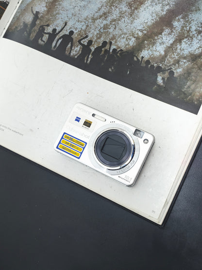 Used Sony Cyber-shot DSC-W170 silver Digital Camera [JPN only, No charger]