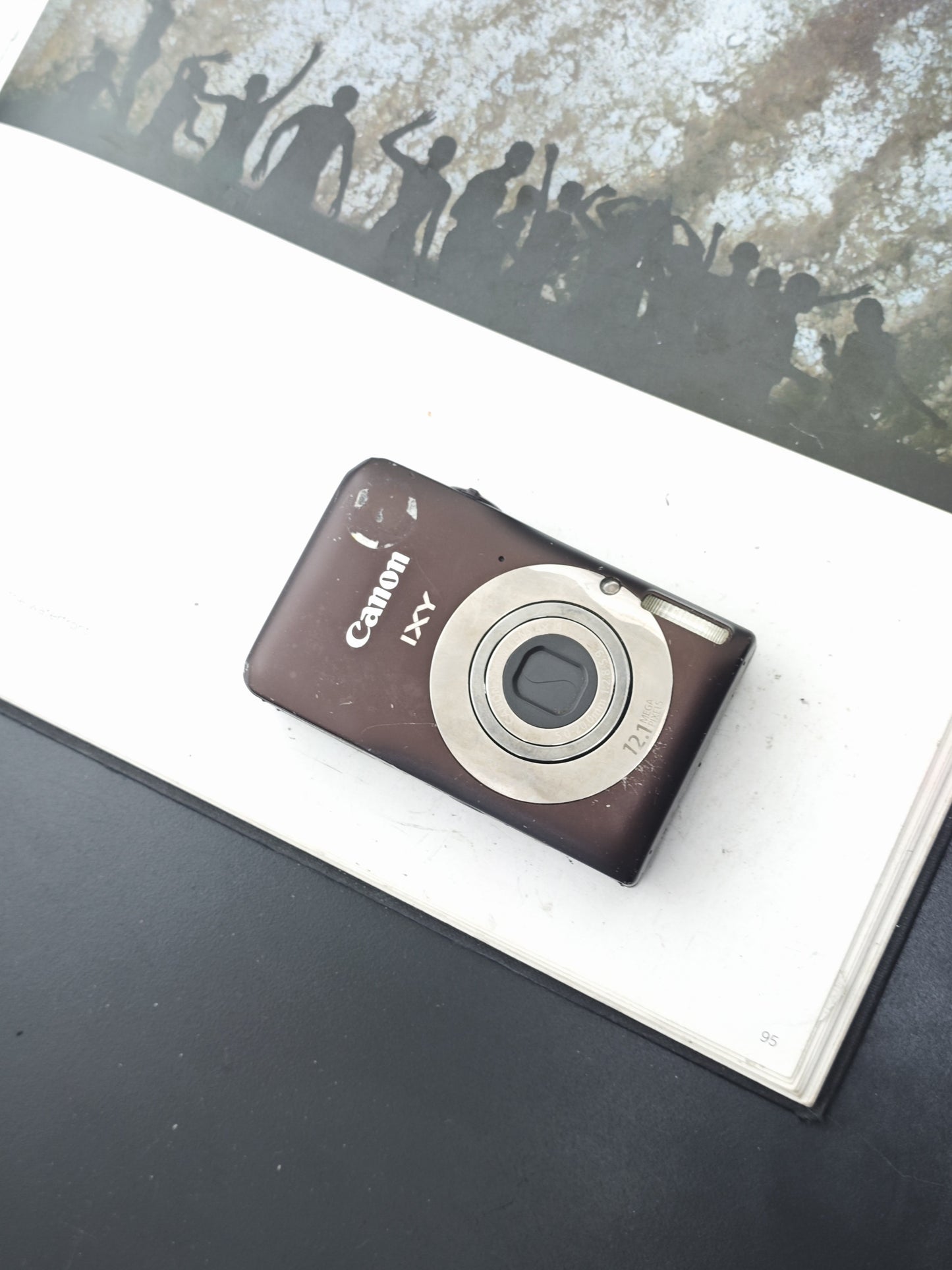 Used Canon IXY 200F brown Digital Camera