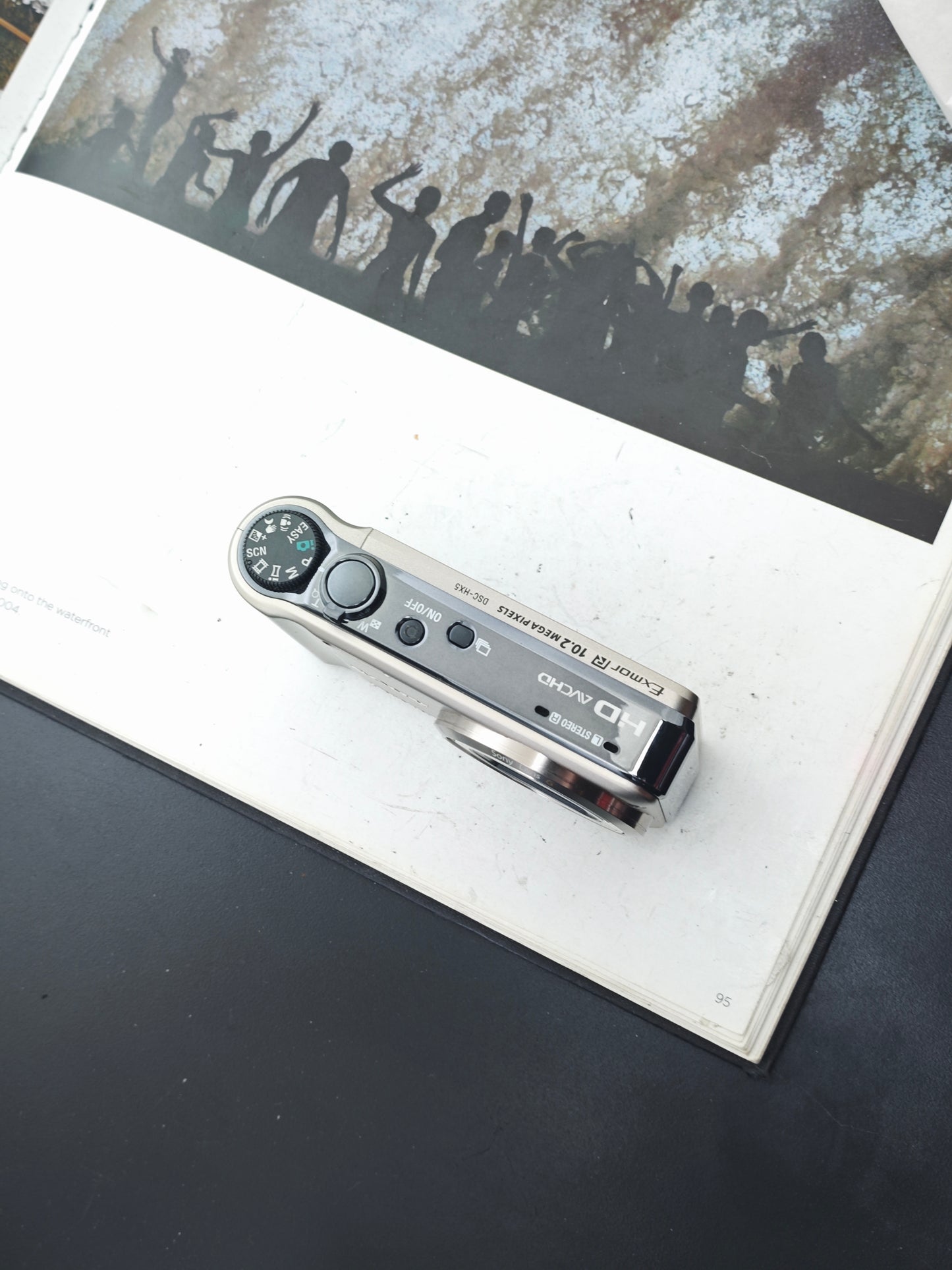 Used Sony Cyber-shot DSC-HX5V gold Digital Camera [JPN only]