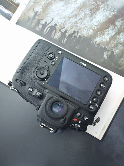 Used Nikon D810 body Digital Camera [No charger]