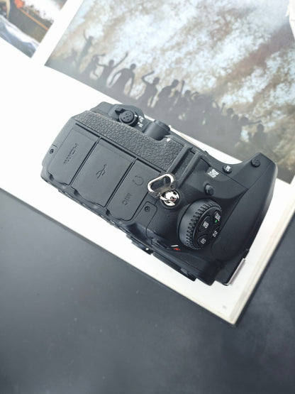 Used Nikon D810 body Digital Camera [No charger]