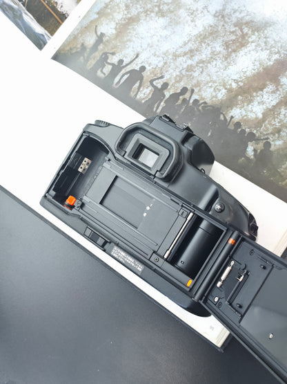 Canon EOS 100 body
