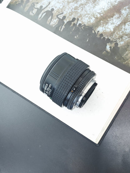 Nikon AF nikkor 35-70mm F3.3-4.5 #2162548