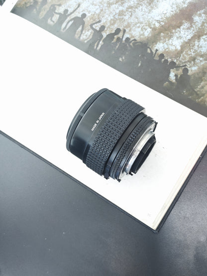 Nikon AF nikkor 35-70mm F3.3-4.5 #2162548