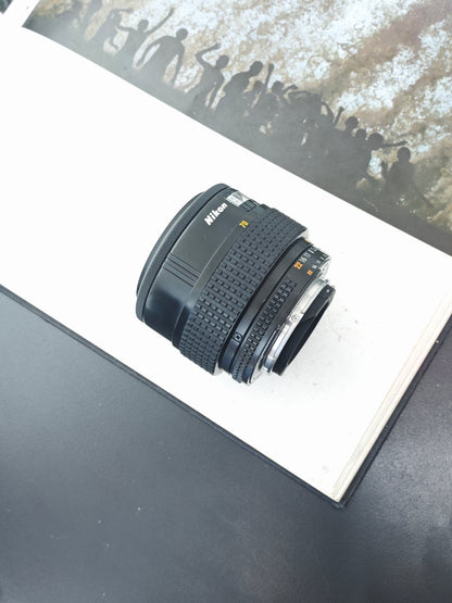 Nikon AF nikkor 35-70mm F3.3-4.5 #2162548