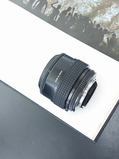 Nikon AF nikkor 35-70mm F3.3-4.5 #2089591