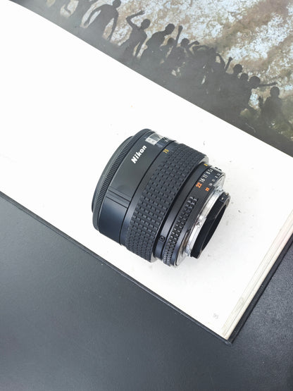 Nikon AF nikkor 35-70mm F3.3-4.5 #3165096