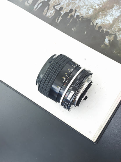 Nikon Nikkor 28mm F2 Ai