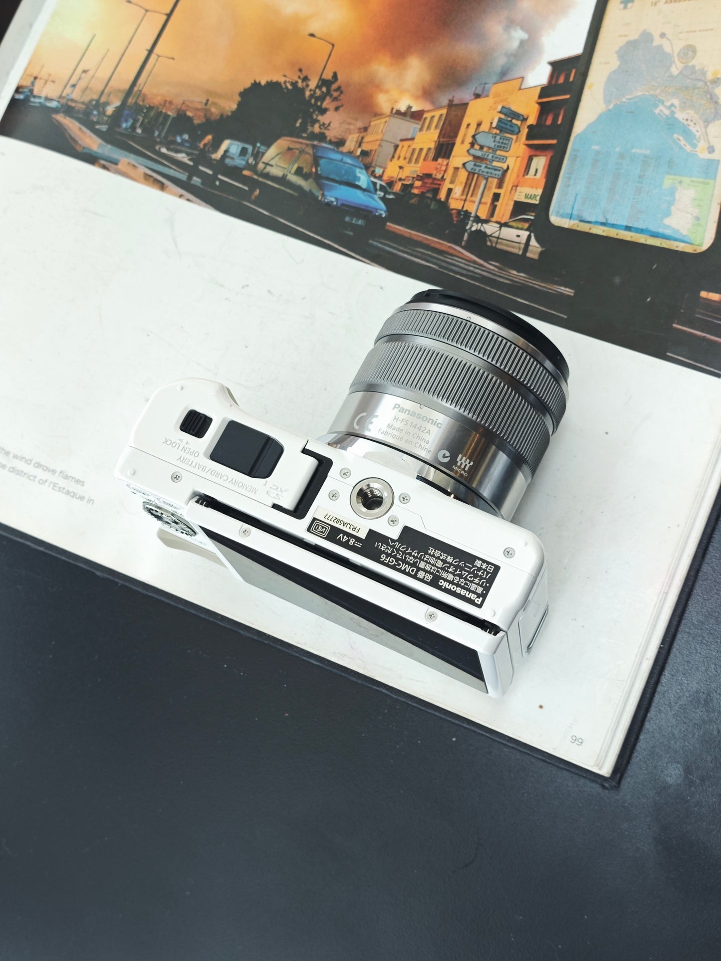 Used Panasonic Lumix DMC-GF6 with Double Zoom Kit [JPN only, with box]