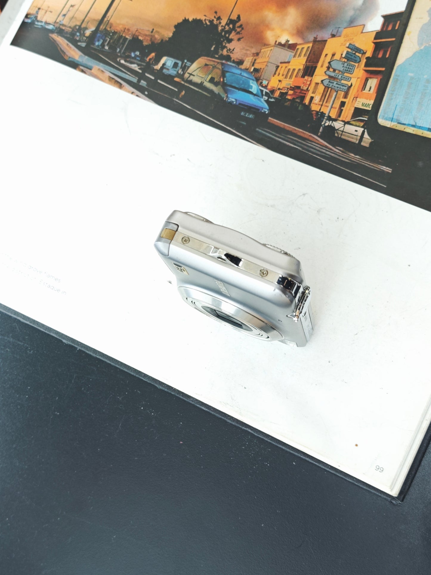 Used FujiFilm FinePix JX200 silver Digital Camera [No charger]