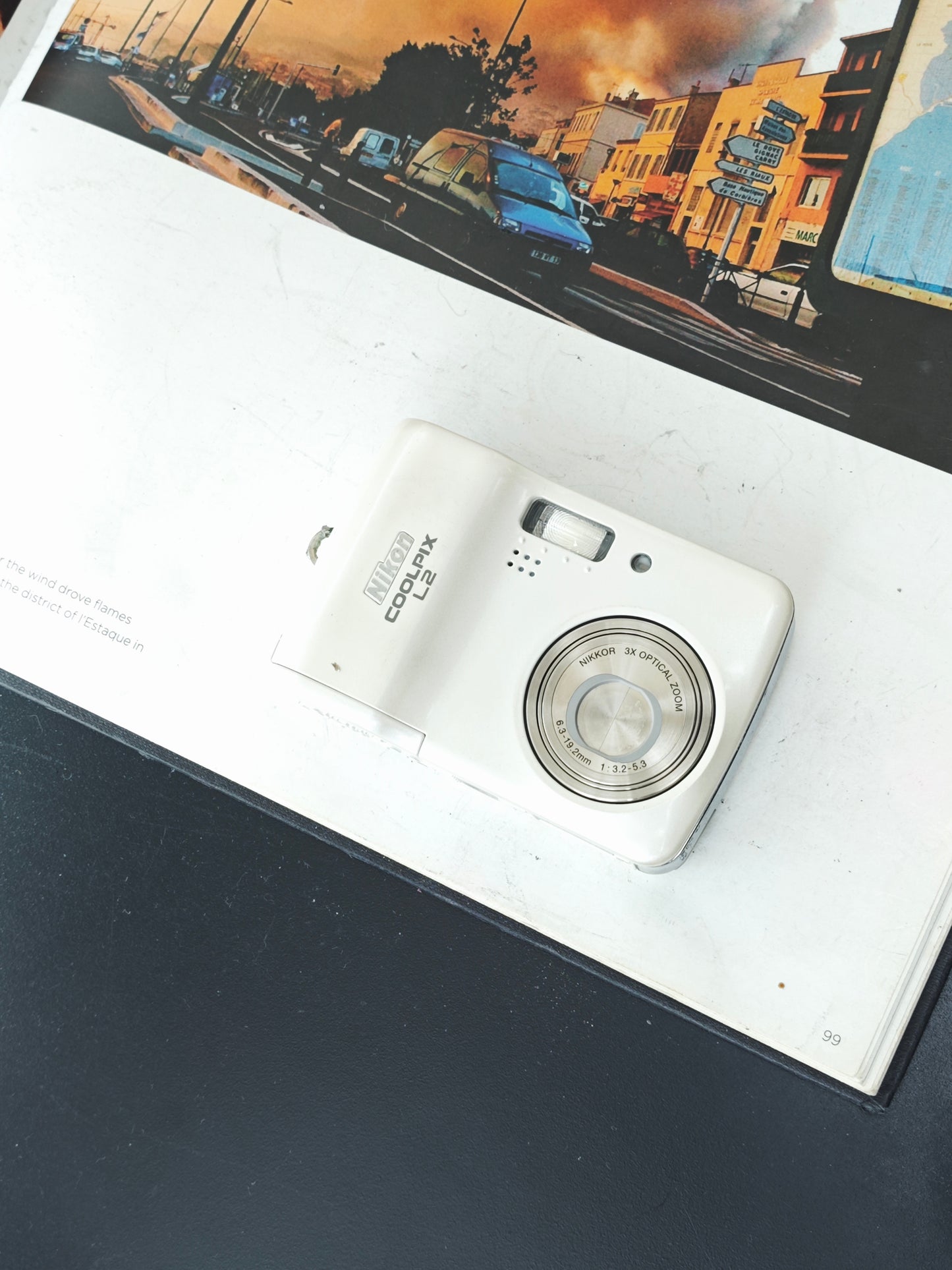 Used Nikon Coolpix L2 white Digital Camera