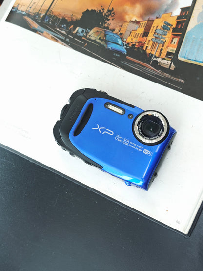 Used Fujifilm Finepix XP80 blue Digital Camera [with box]