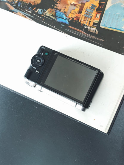 [Sold As-Is] Used Casio EXILIM EX-ZR1000 black Digital Camera [No charger]