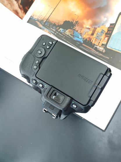 Used Nikon D5600 with Double Zoom Kit Digital Camera #2018564