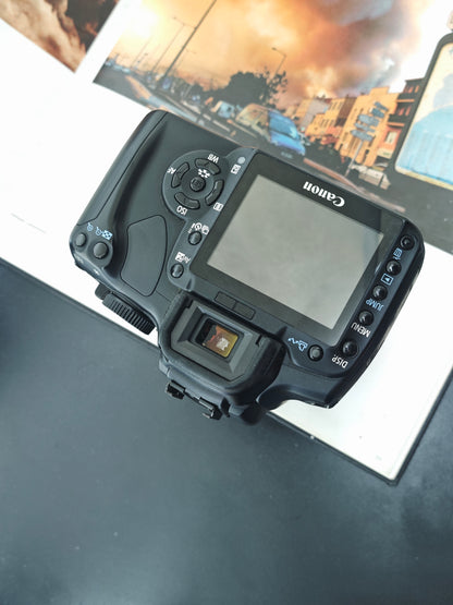 Used Canon EOS Kiss Digital X with Double Zoom Kit #0810400180