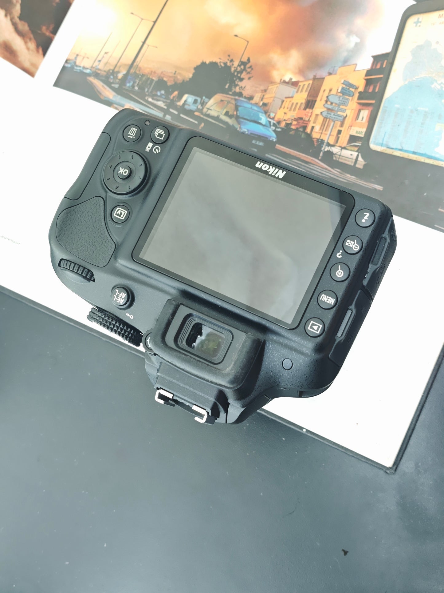 Used Nikon D3300 with Double Zoom Kit Digital Camera [No charger]