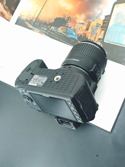 Used Nikon D3300 with Double Zoom Kit Digital Camera [No charger]