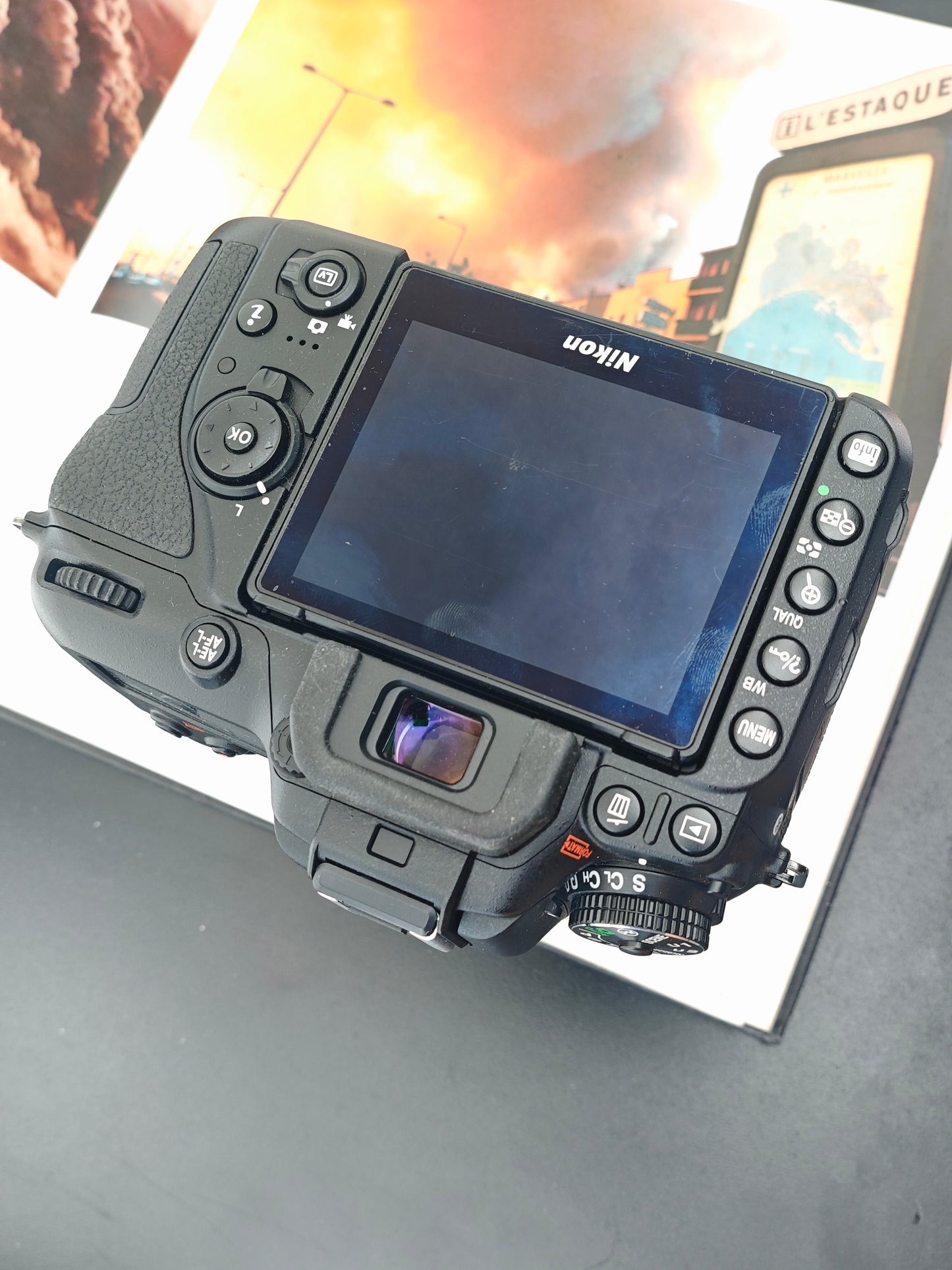 Used Nikon D7500 with DX AF-S Nikkor 18-300mm F3.5-6.3 G ED VR