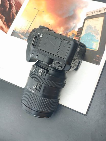 Used Nikon D7500 with DX AF-S Nikkor 18-300mm F3.5-6.3 G ED VR