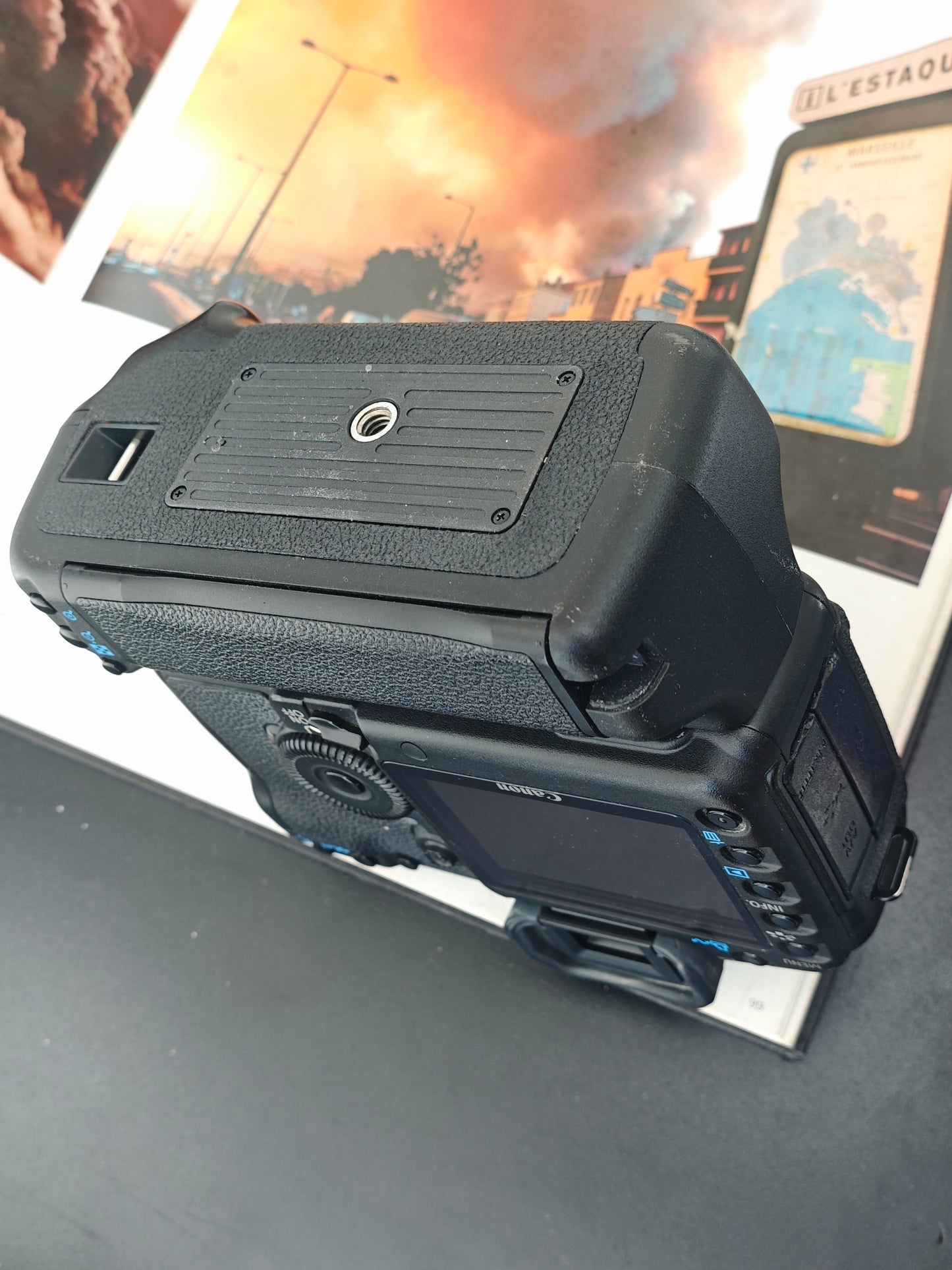 Used Canon EOS 5D Mark II with Battery Grip BG-E6 [No charger] #1410900851
