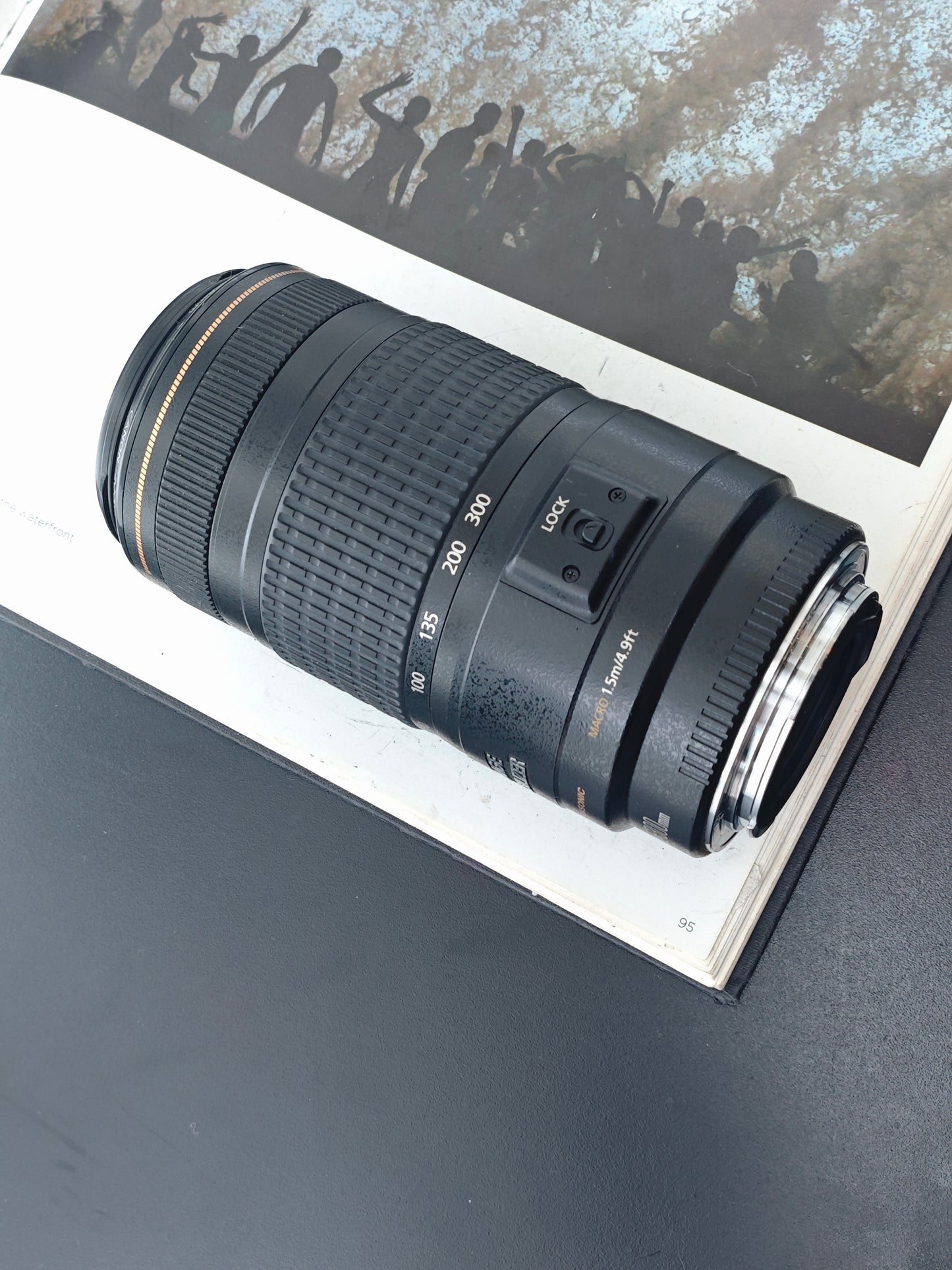 Canon Zoom Lens EF 70-300mm F4-5.6 IS USM #09005598