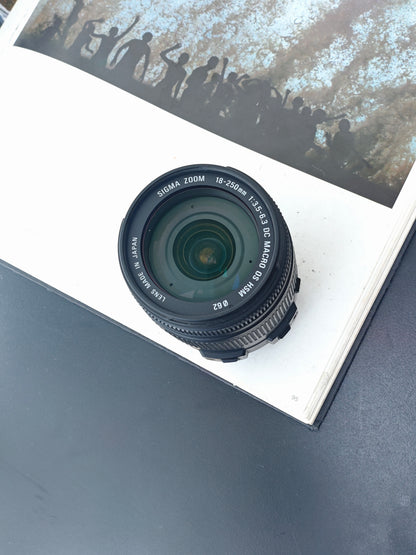 Sigma Zoom 18-250mm F3.5-6.3 DC Macro OS HSM [F mount]