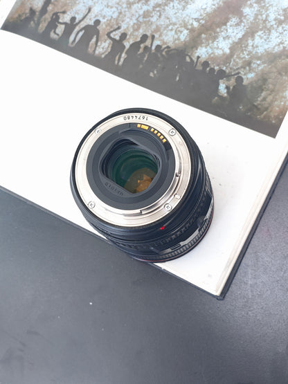 Canon Zoom Lens EF 24-105mm F4 L IS USM #1674480