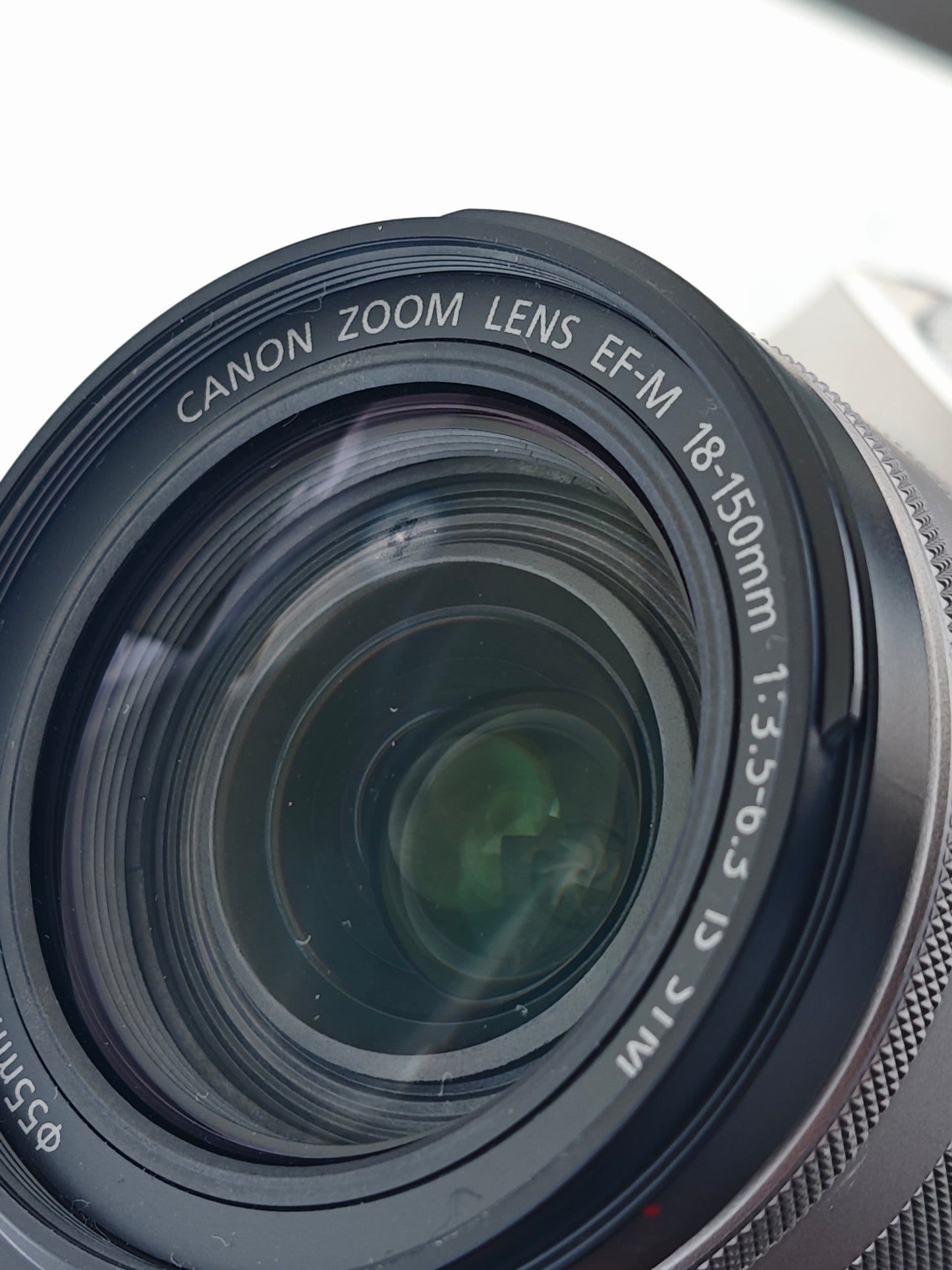 Used Canon EOS Kiss M with Lens EF-M 18-150mm F3.5-6.3 IS STM