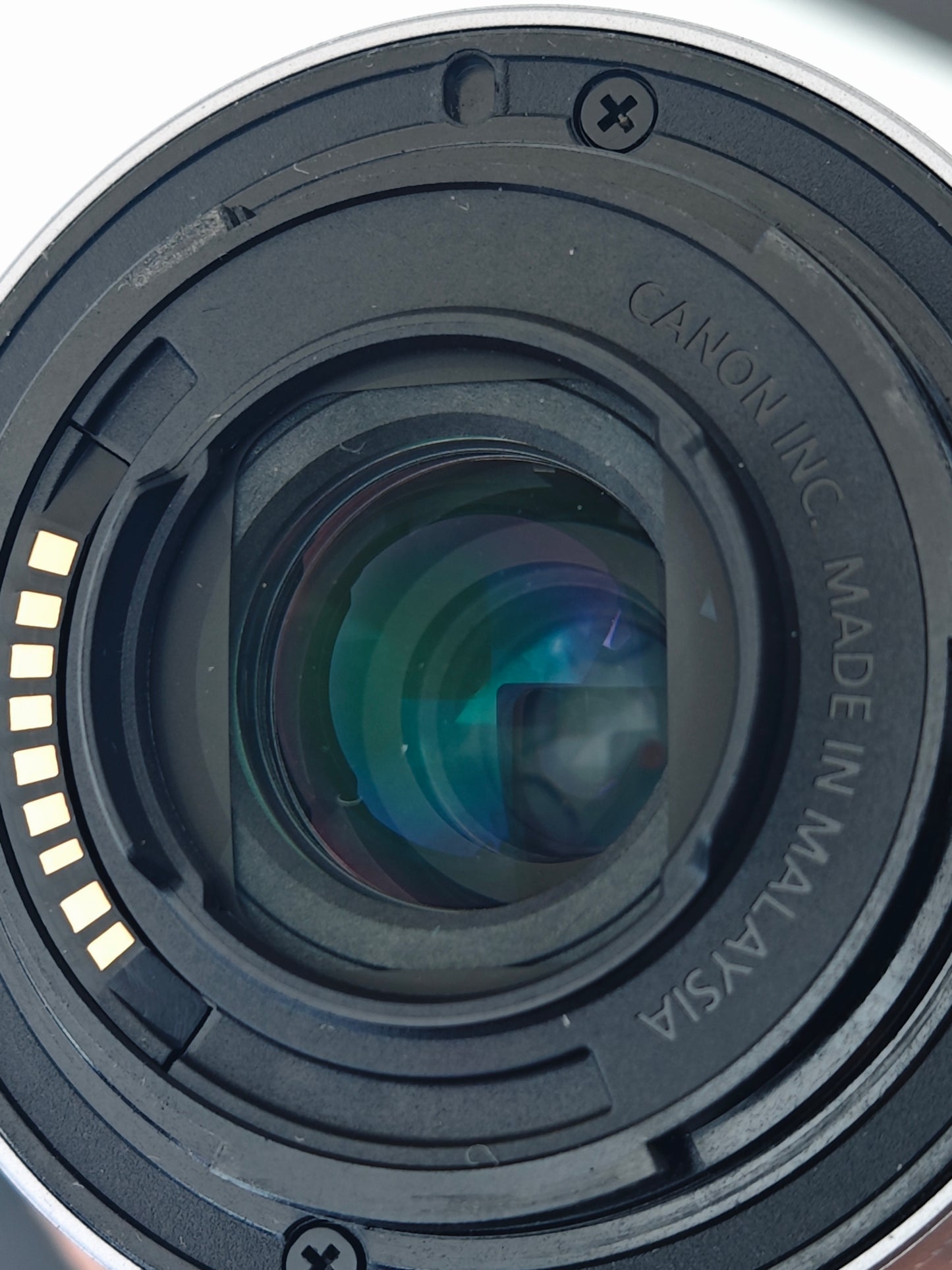 Used Canon EOS Kiss M with Lens EF-M 18-150mm F3.5-6.3 IS STM