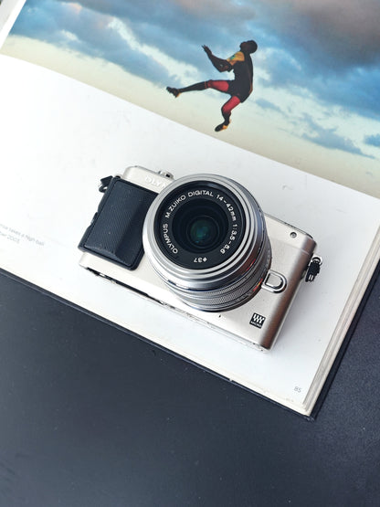*READ* Used Olympus PEN Lite E-PL5 with 14-42mm F3.5-5.6 II R MSC Digital Camera