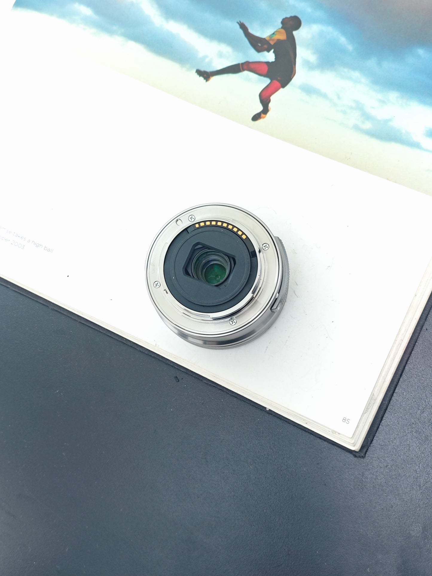 Used Sony α6000 white with Zeiss FE 35mm F2.8 ZA and E 16-50mm F3.5-5.6 OSS [JPN only, No charger]