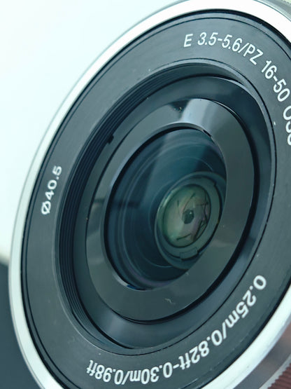 Used Sony α6000 white with Zeiss FE 35mm F2.8 ZA and E 16-50mm F3.5-5.6 OSS [JPN only, No charger]