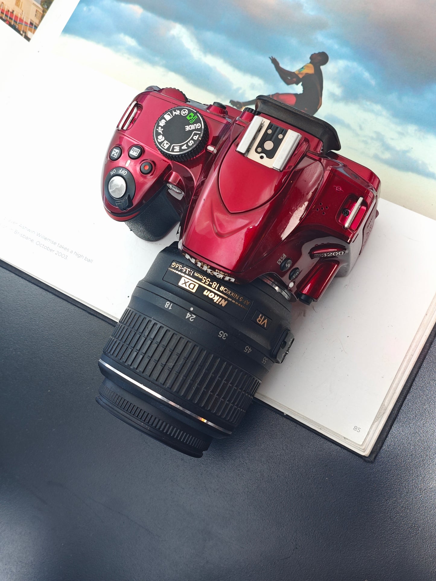 *READ* Nikon D3200 red with AF-S Nikkor 18-55mm F3.5-5.6G DX VR [No charger]