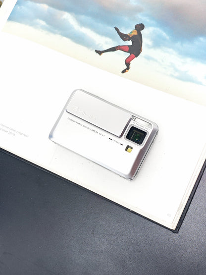 Used Casio EXILIM EX-V7 silver Digital Camera [with box]