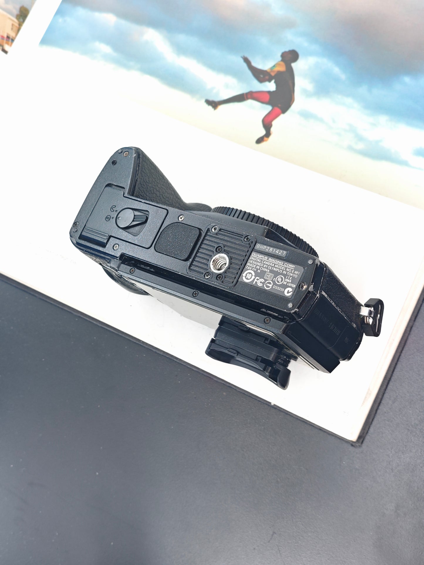Used Olympus OM-D E-M1 body with 4FS1 Digital Camera