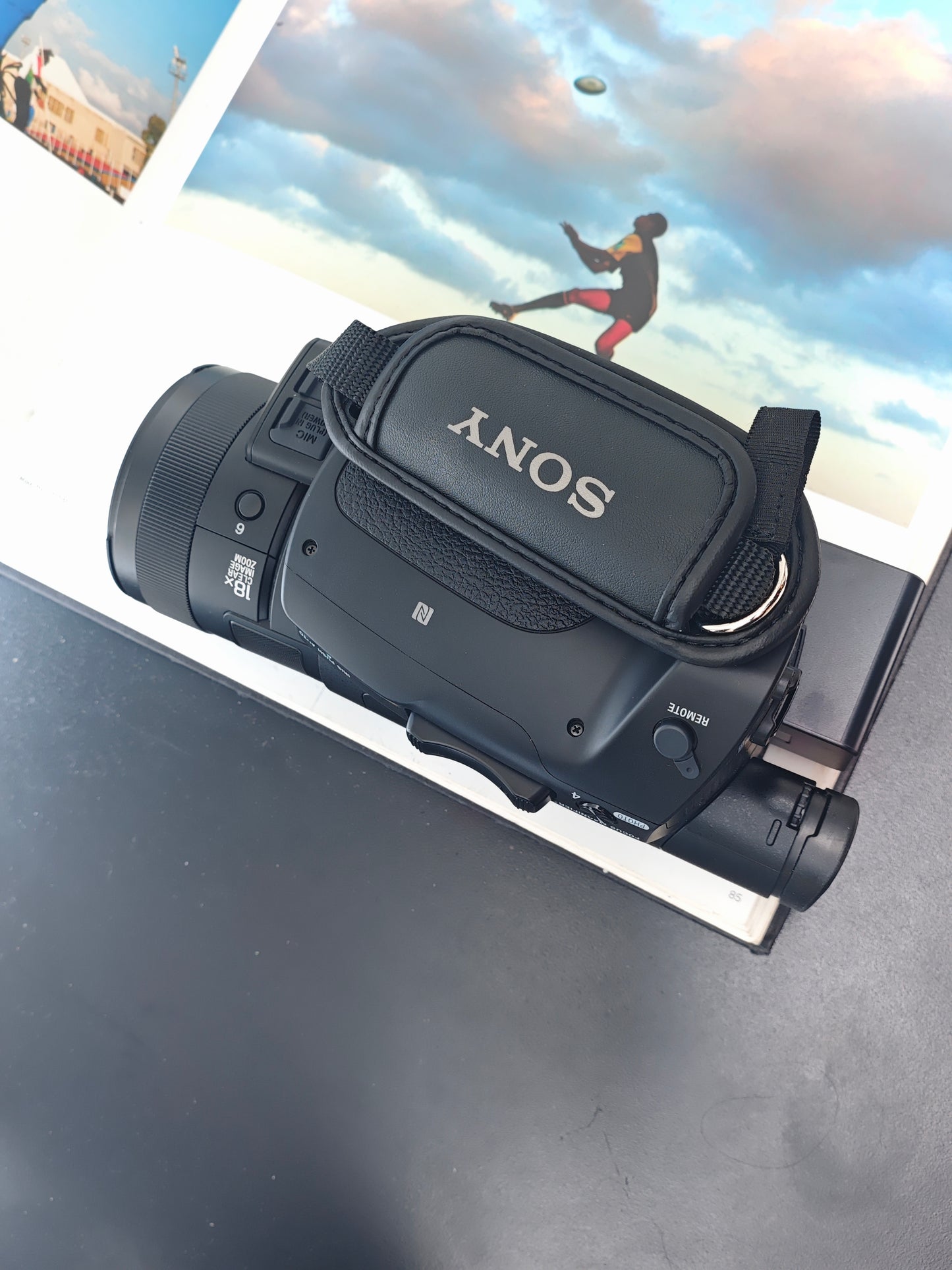 Used Sony FDR-AX700 Handycam [JPN only, with box]
