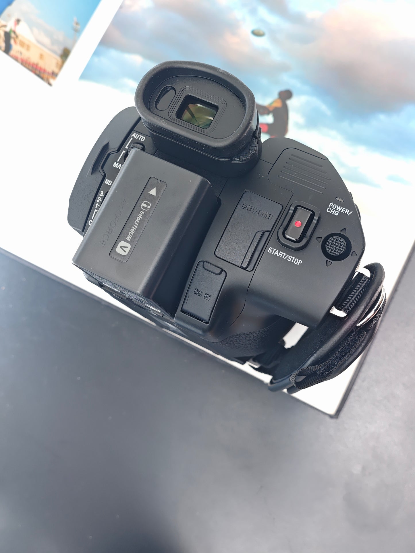 Used Sony FDR-AX700 Handycam [JPN only, with box]