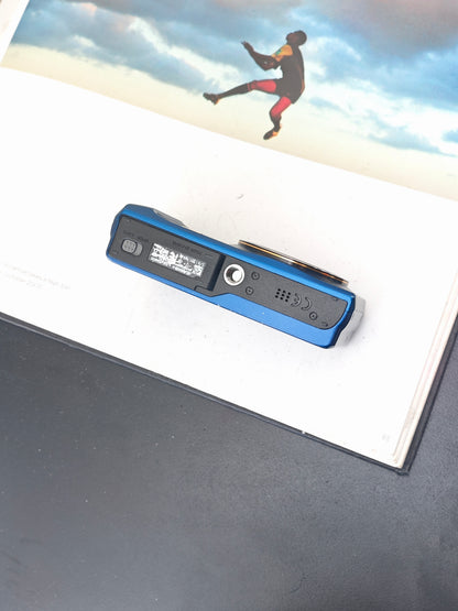 *READ* Used Casio EXILIM EX-ZR200 blue Digital Camera [with box]