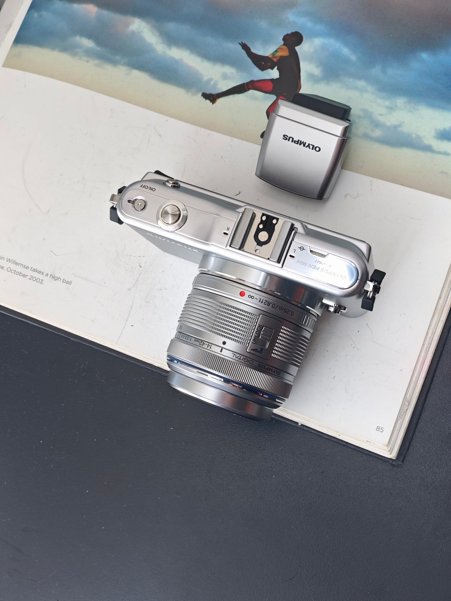 UsedOlympus PEN Mini E-PM1 with 14-42mm F3.5-5.6 II R MSC  [+4FS1, No charger]