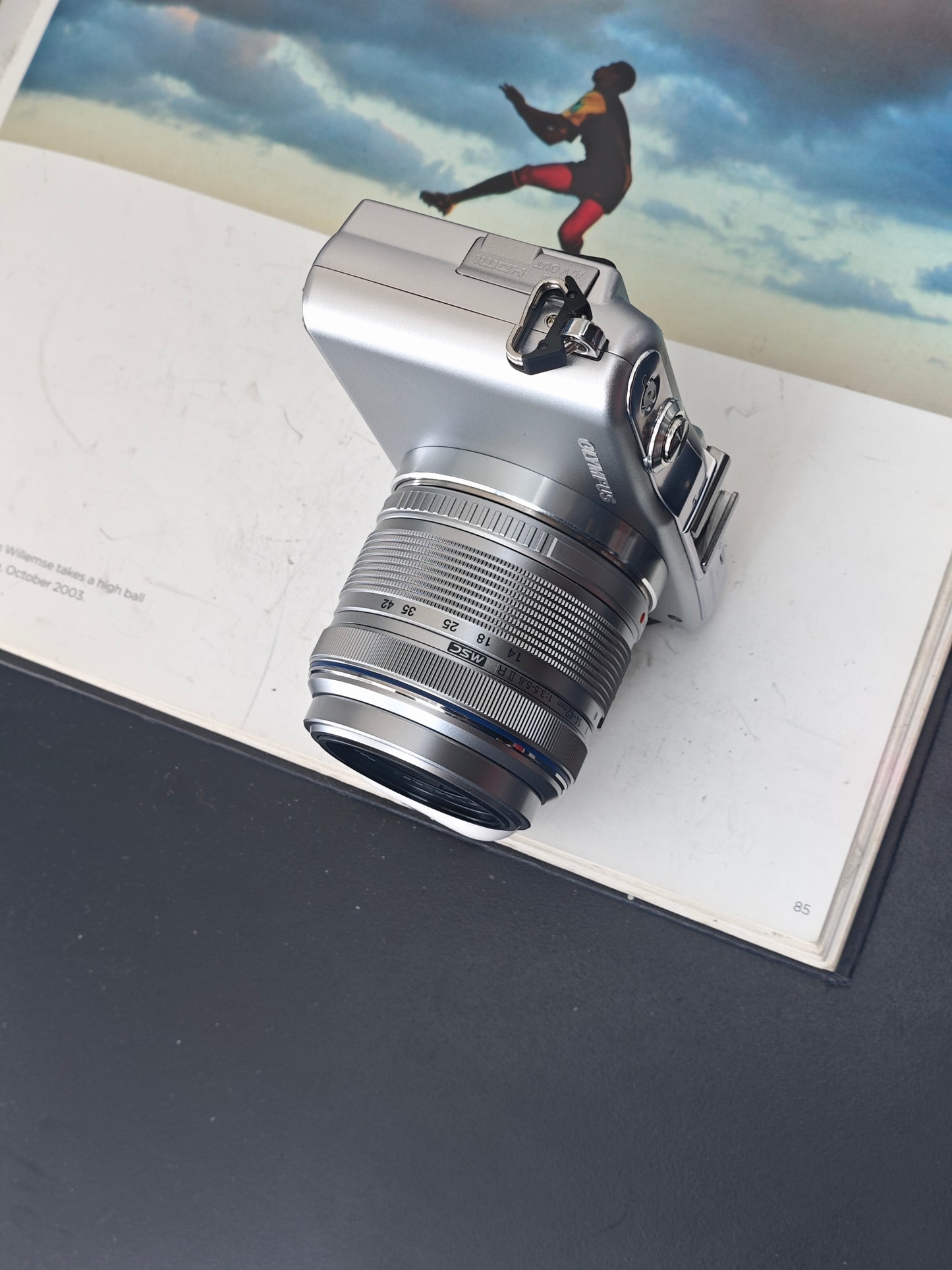 UsedOlympus PEN Mini E-PM1 with 14-42mm F3.5-5.6 II R MSC  [+4FS1, No charger]