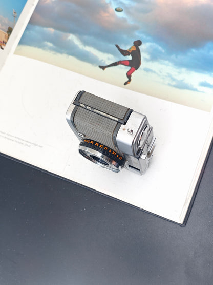 Olympus PEN EE-2