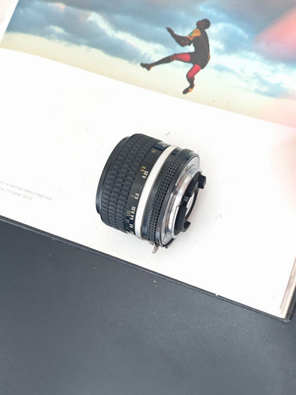 Nikon Nikkor 28mm F2.8 Ai-S #647676